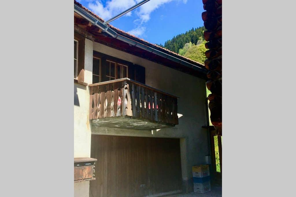 Ferienwohnung Uf Z'Enisch クロスタース エクステリア 写真