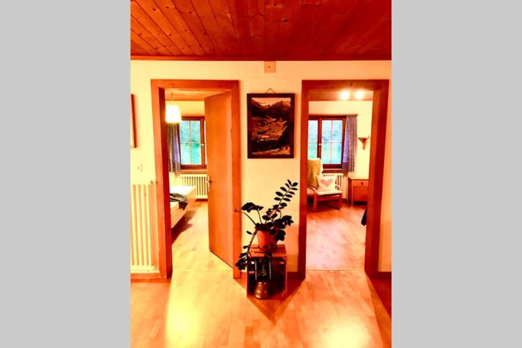 Ferienwohnung Uf Z'Enisch クロスタース エクステリア 写真