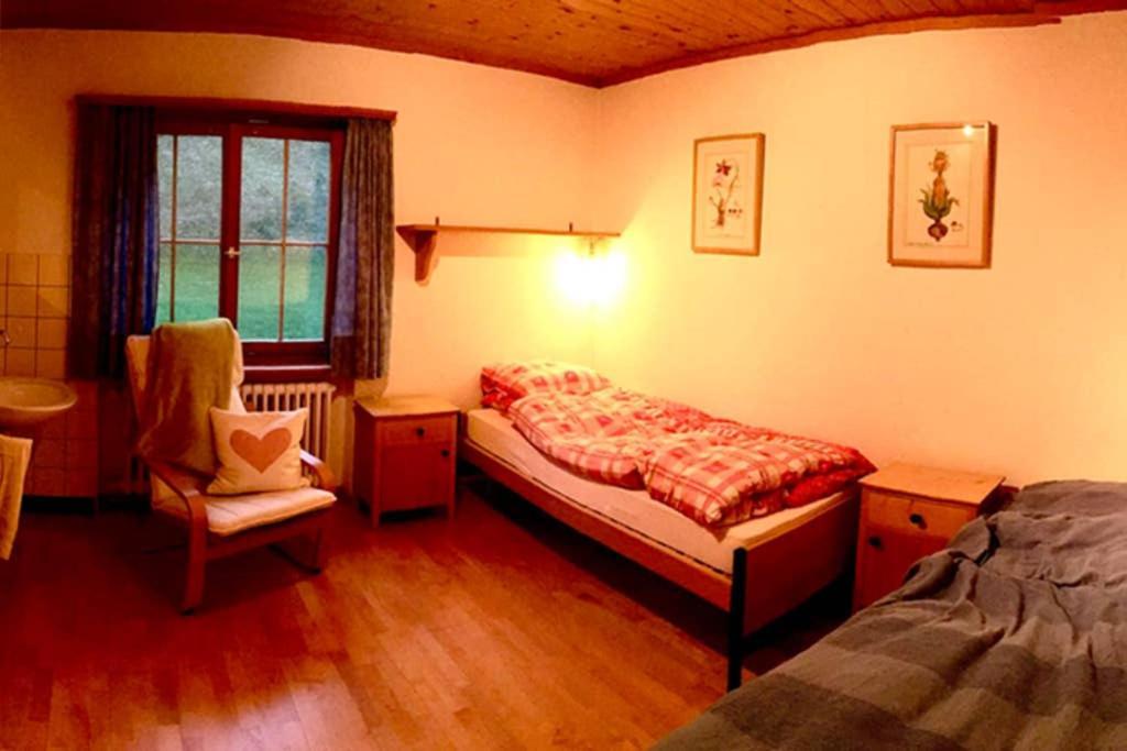 Ferienwohnung Uf Z'Enisch クロスタース エクステリア 写真