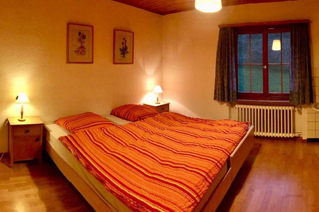 Ferienwohnung Uf Z'Enisch クロスタース エクステリア 写真