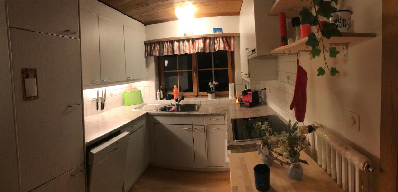 Ferienwohnung Uf Z'Enisch クロスタース エクステリア 写真