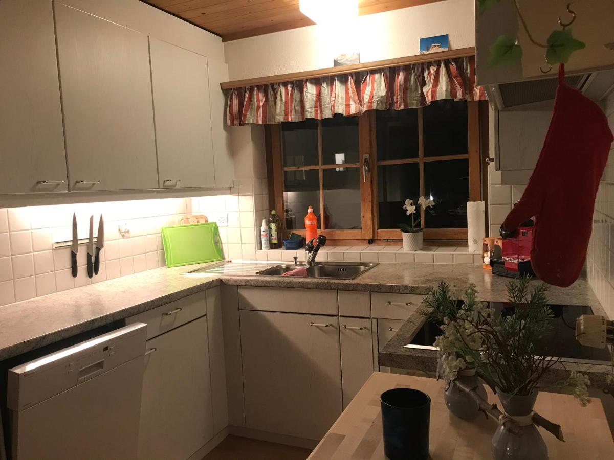 Ferienwohnung Uf Z'Enisch クロスタース エクステリア 写真
