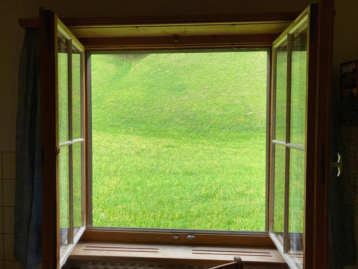 Ferienwohnung Uf Z'Enisch クロスタース エクステリア 写真