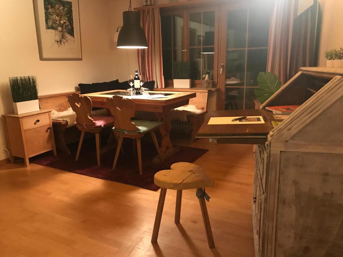 Ferienwohnung Uf Z'Enisch クロスタース エクステリア 写真